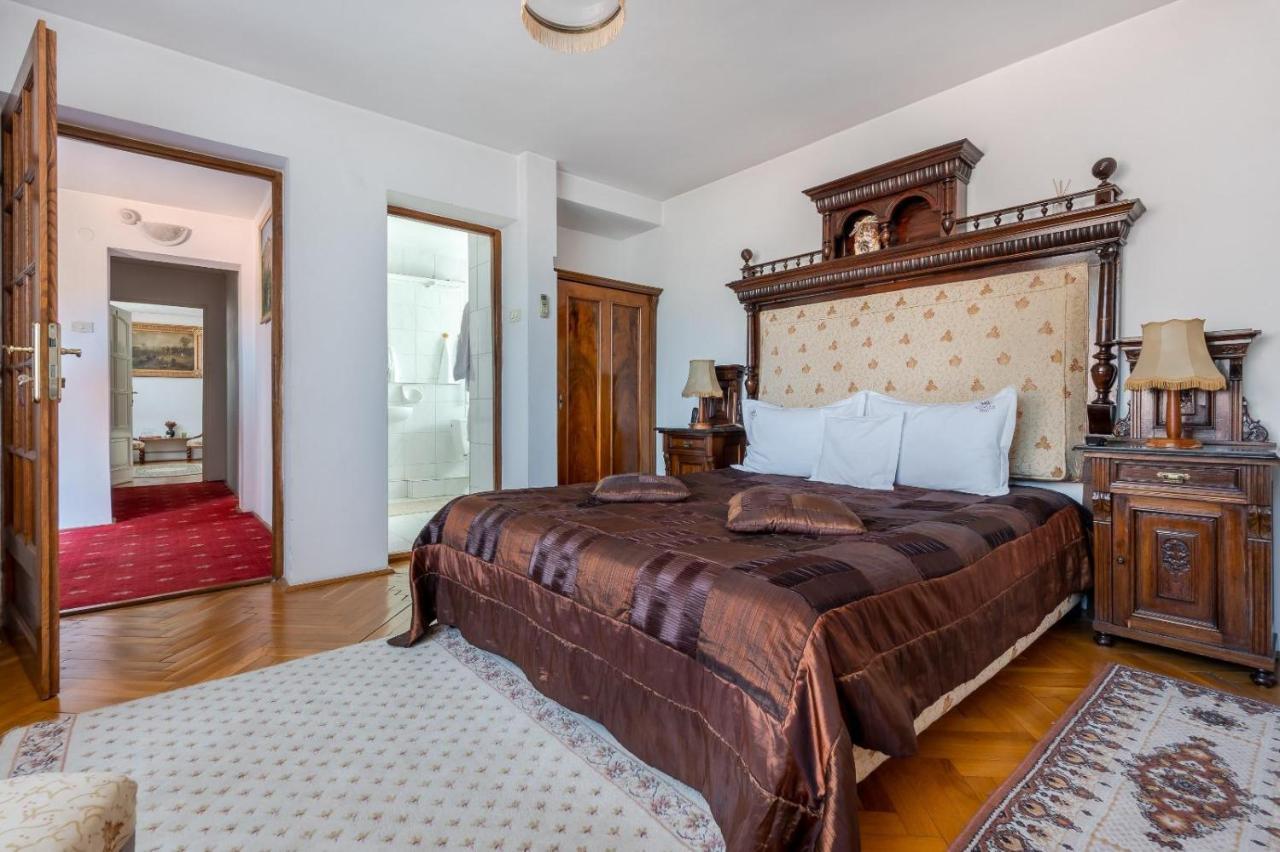 Villa-Hotel Escala Κλουζ-Ναπόκα Εξωτερικό φωτογραφία