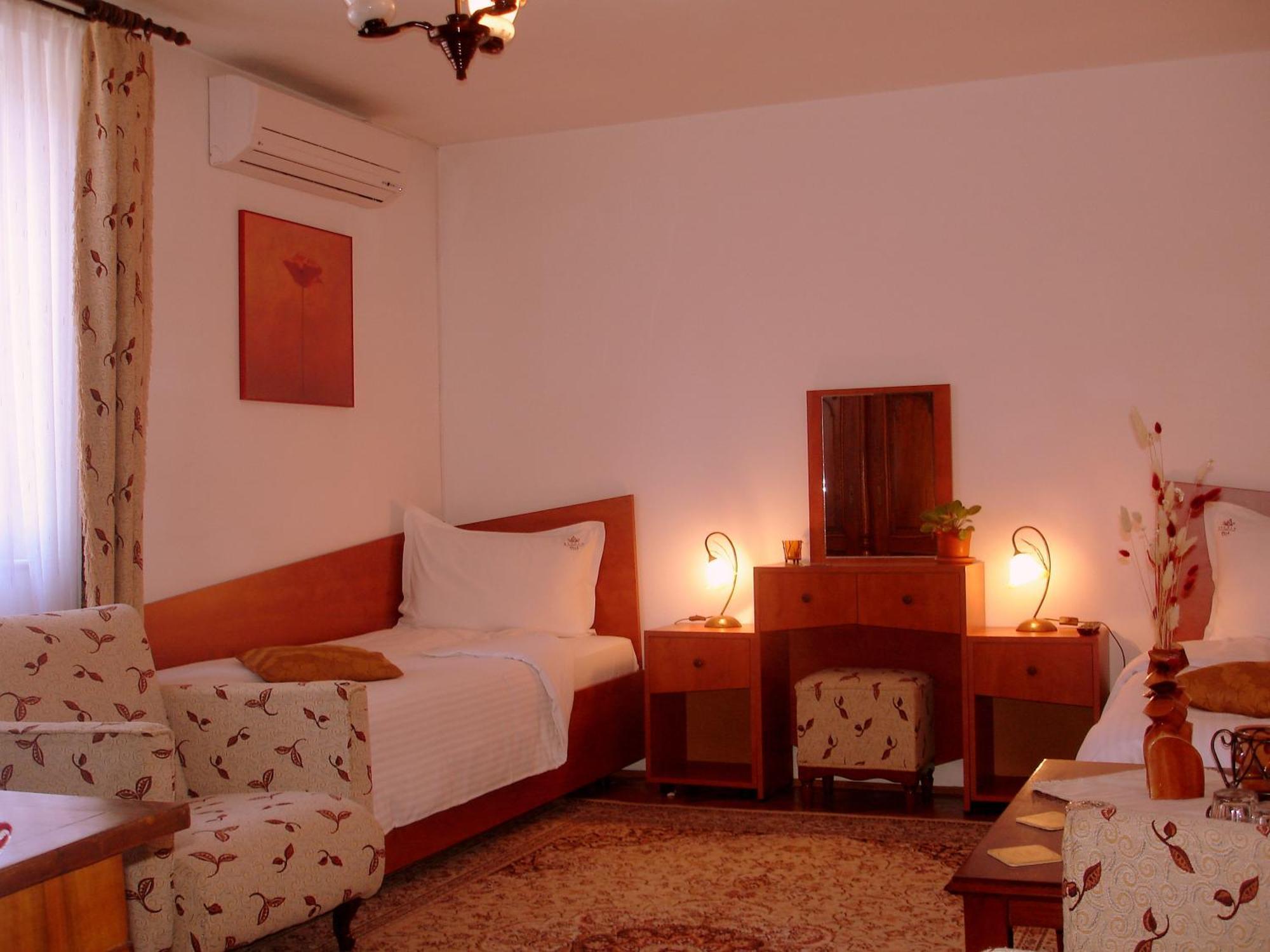 Villa-Hotel Escala Κλουζ-Ναπόκα Εξωτερικό φωτογραφία