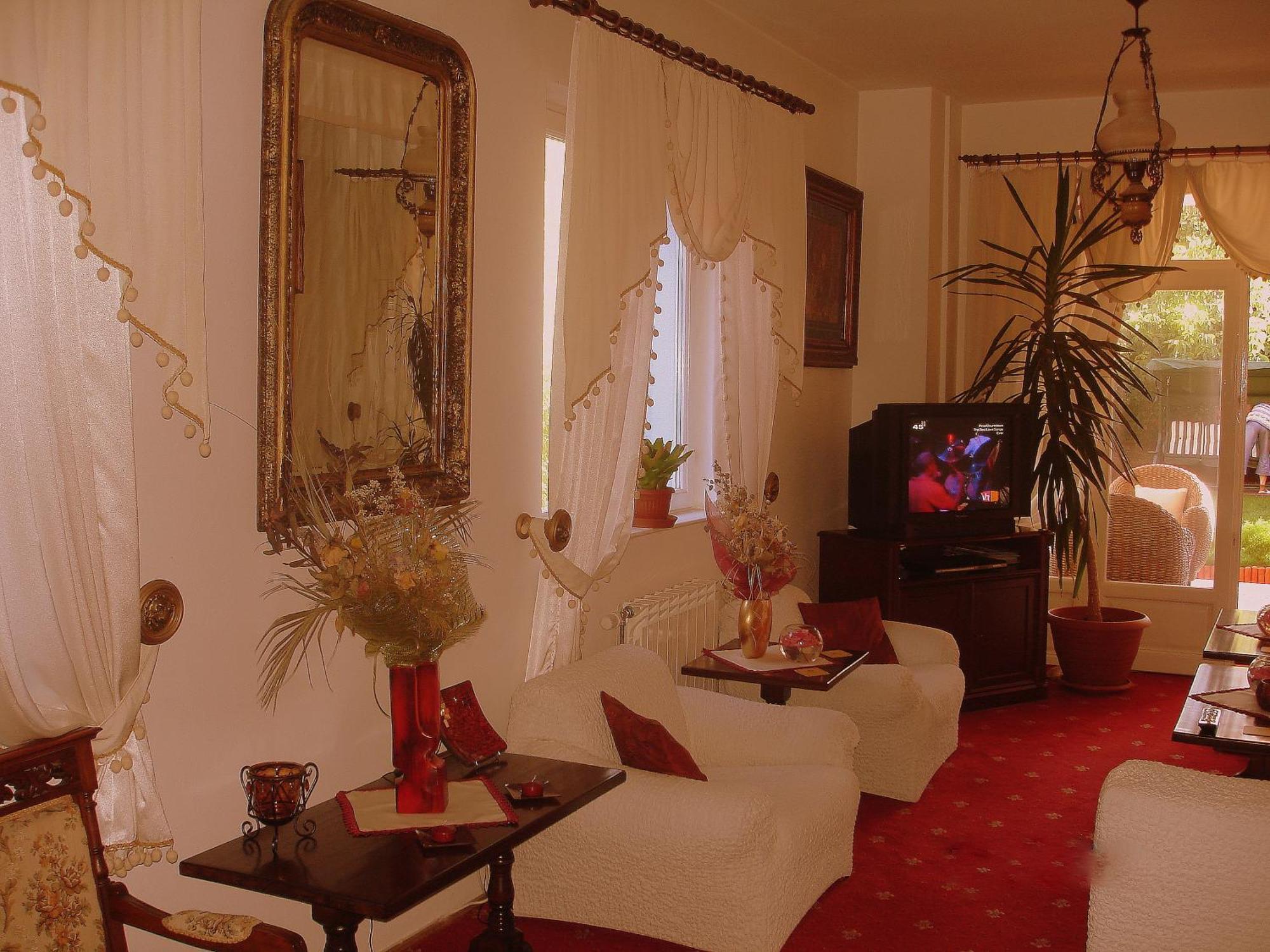 Villa-Hotel Escala Κλουζ-Ναπόκα Εξωτερικό φωτογραφία