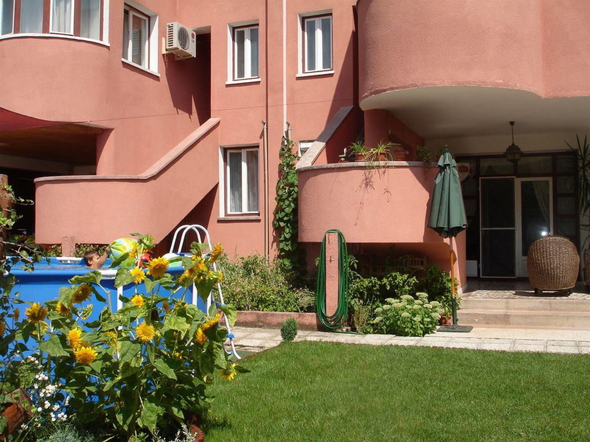 Villa-Hotel Escala Κλουζ-Ναπόκα Εξωτερικό φωτογραφία